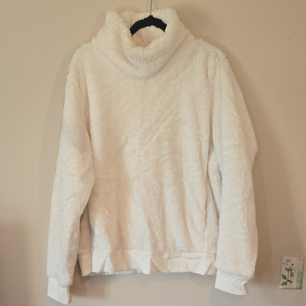 Woman's White Fluffy Sweater.